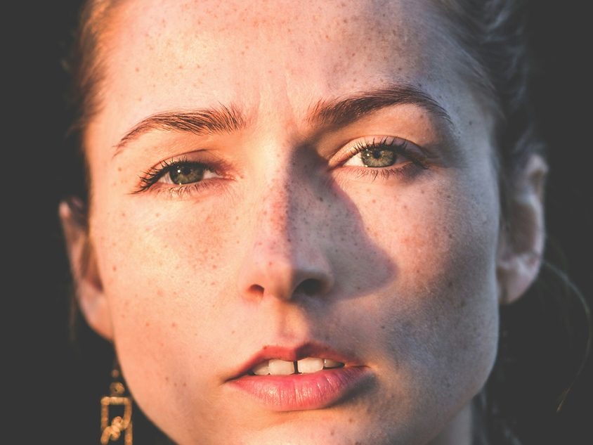 Zaćma wtórna: co to jest i jak ją leczyć?