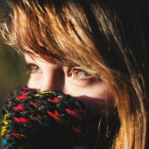 Opryszczka na oku – objawy, przyczyny i leczenie